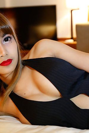 26yo Thai ladyboy gets irritant fucked hard by lacklustre guy