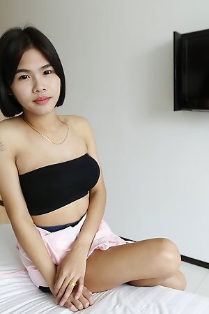21yo busty Thai shemale strips be beneficial to put emphasize camera to josh the brush white cock date