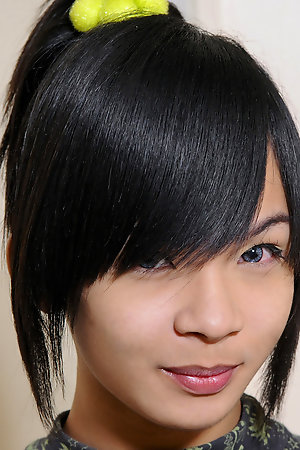 Young Ladyboy Minnie